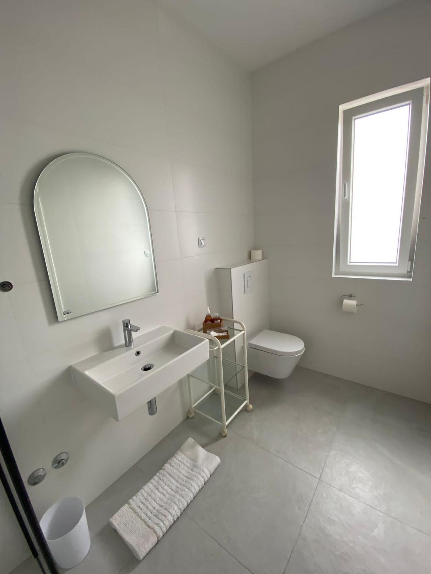דירות קרק 4Star Seaview Penthouse Krk מראה חיצוני תמונה